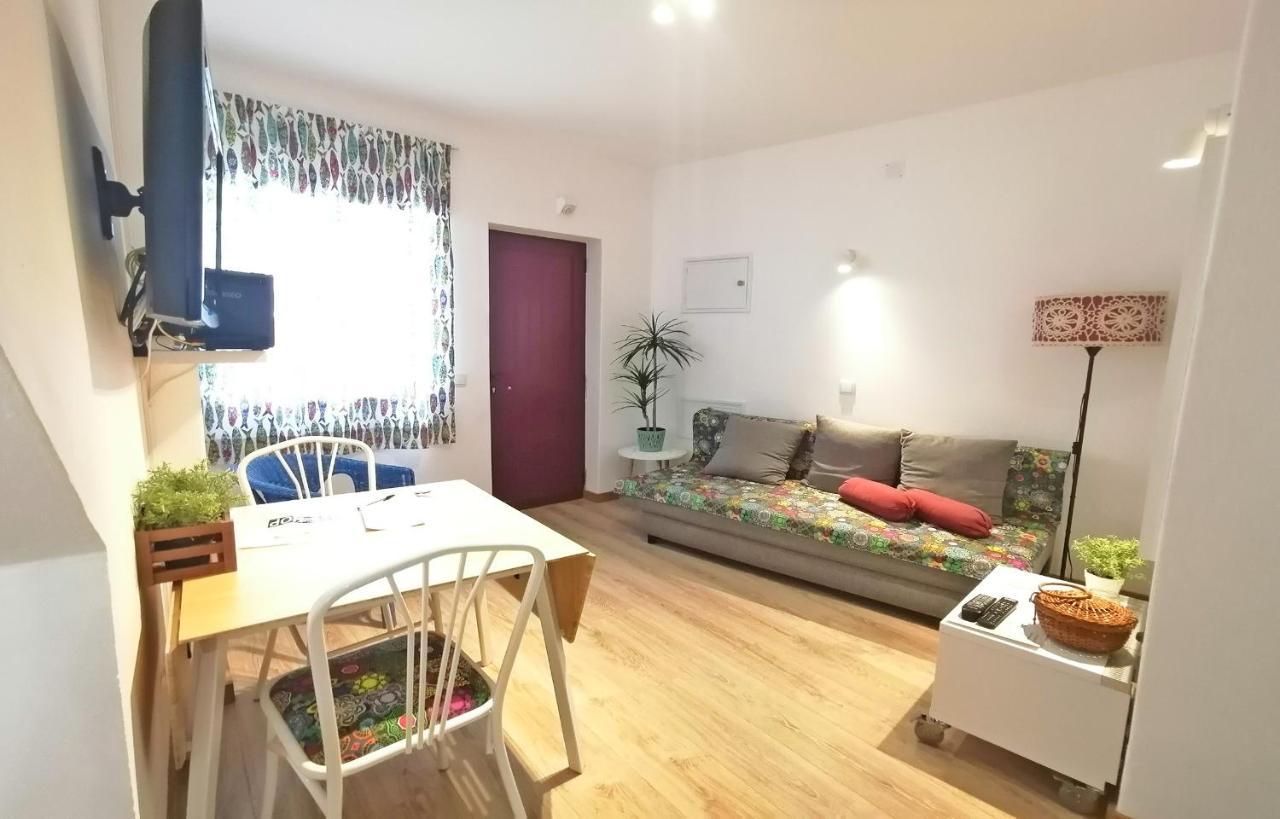 A41 - Olive Tree Street 1 Bed Flat Appartamento Lagos Esterno foto