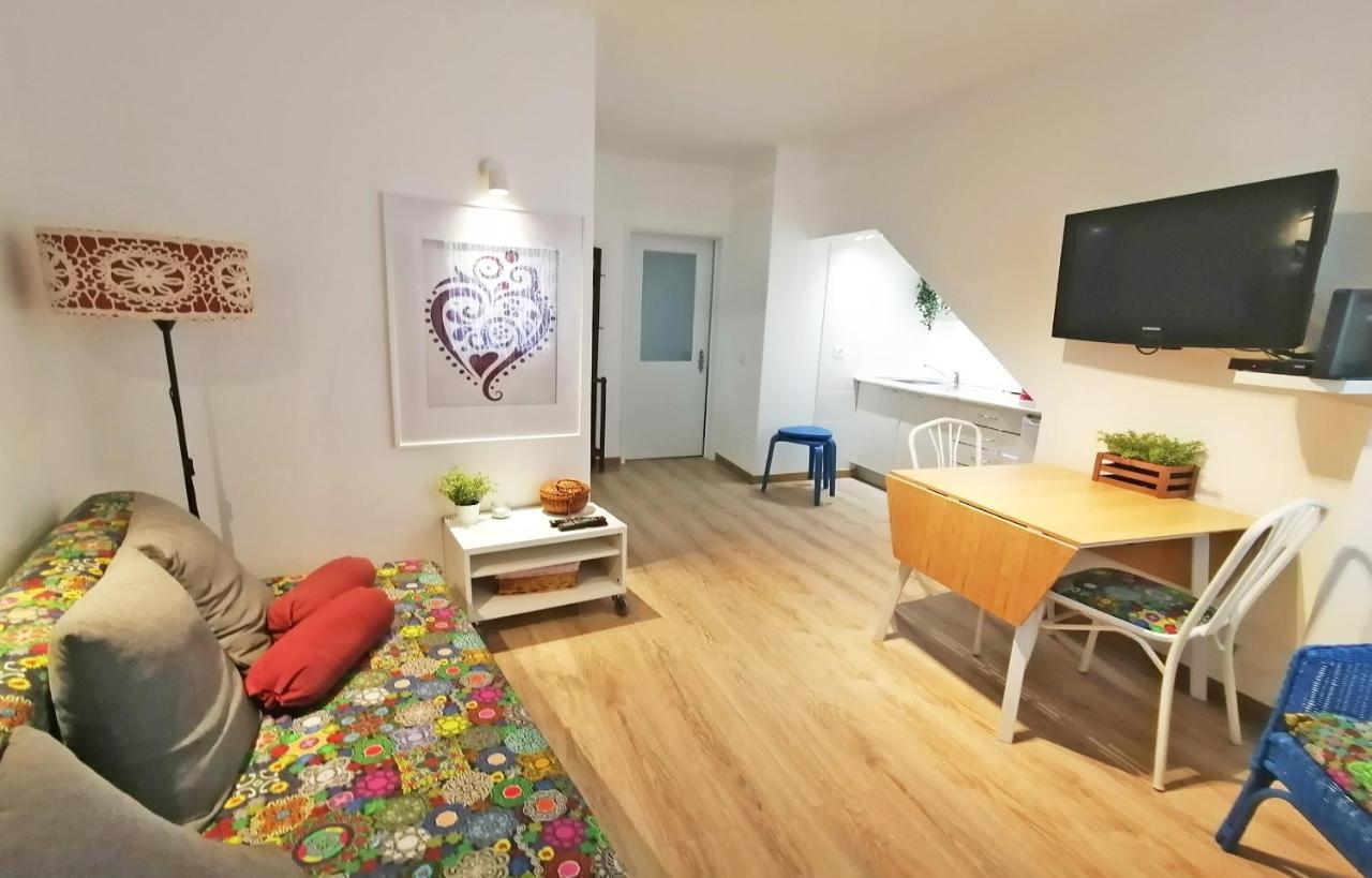 A41 - Olive Tree Street 1 Bed Flat Appartamento Lagos Esterno foto