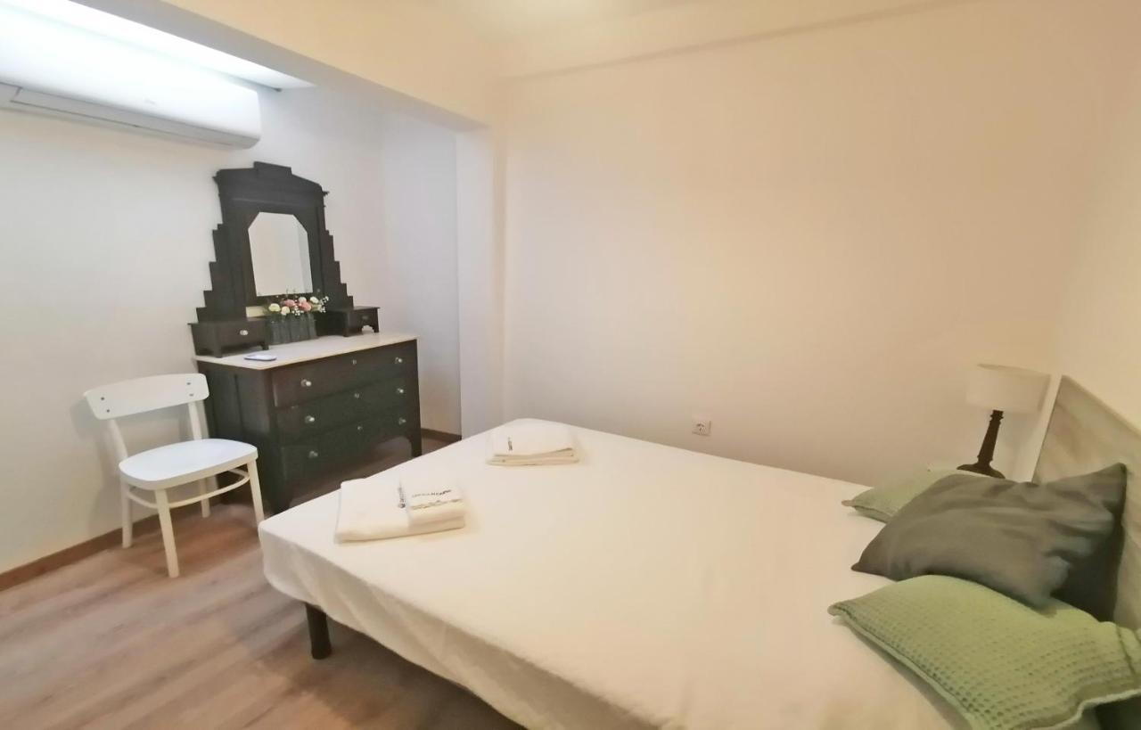 A41 - Olive Tree Street 1 Bed Flat Appartamento Lagos Esterno foto